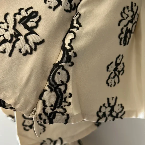 Layla fil coupé silk-blend blouse - Picture 6 of 9